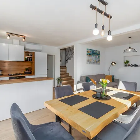Lumina Divina With Heated Pool Near Porec Villa Prhati