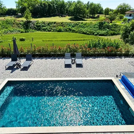 Lumina Divina With Heated Pool Near Porec Prhati