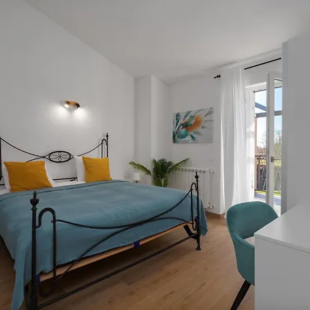 Villa Lumina Divina With Heated Pool Near Porec