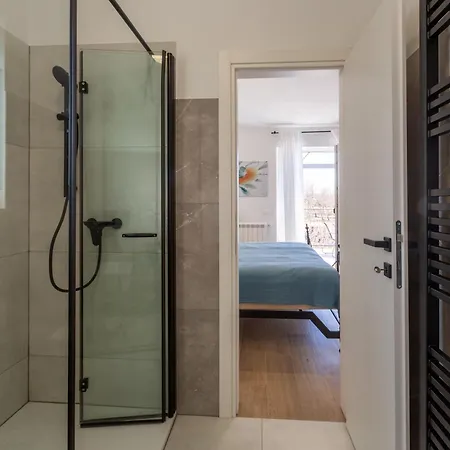 Villa Lumina Divina With Heated Pool Near Porec