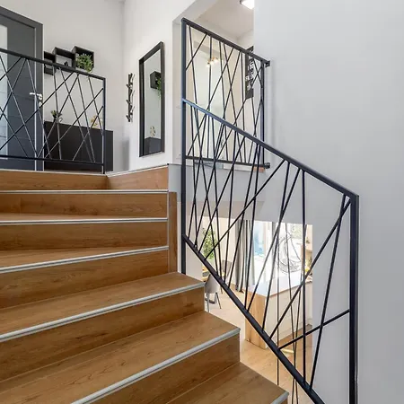 Villa Lumina Divina With Heated Pool Near Porec