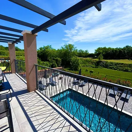 Lumina Divina With Heated Pool Near Porec Villa