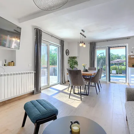 Lumina Divina With Heated Pool Near Porec Villa *
