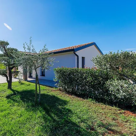 Lumina Divina With Heated Pool Near Porec Villa *